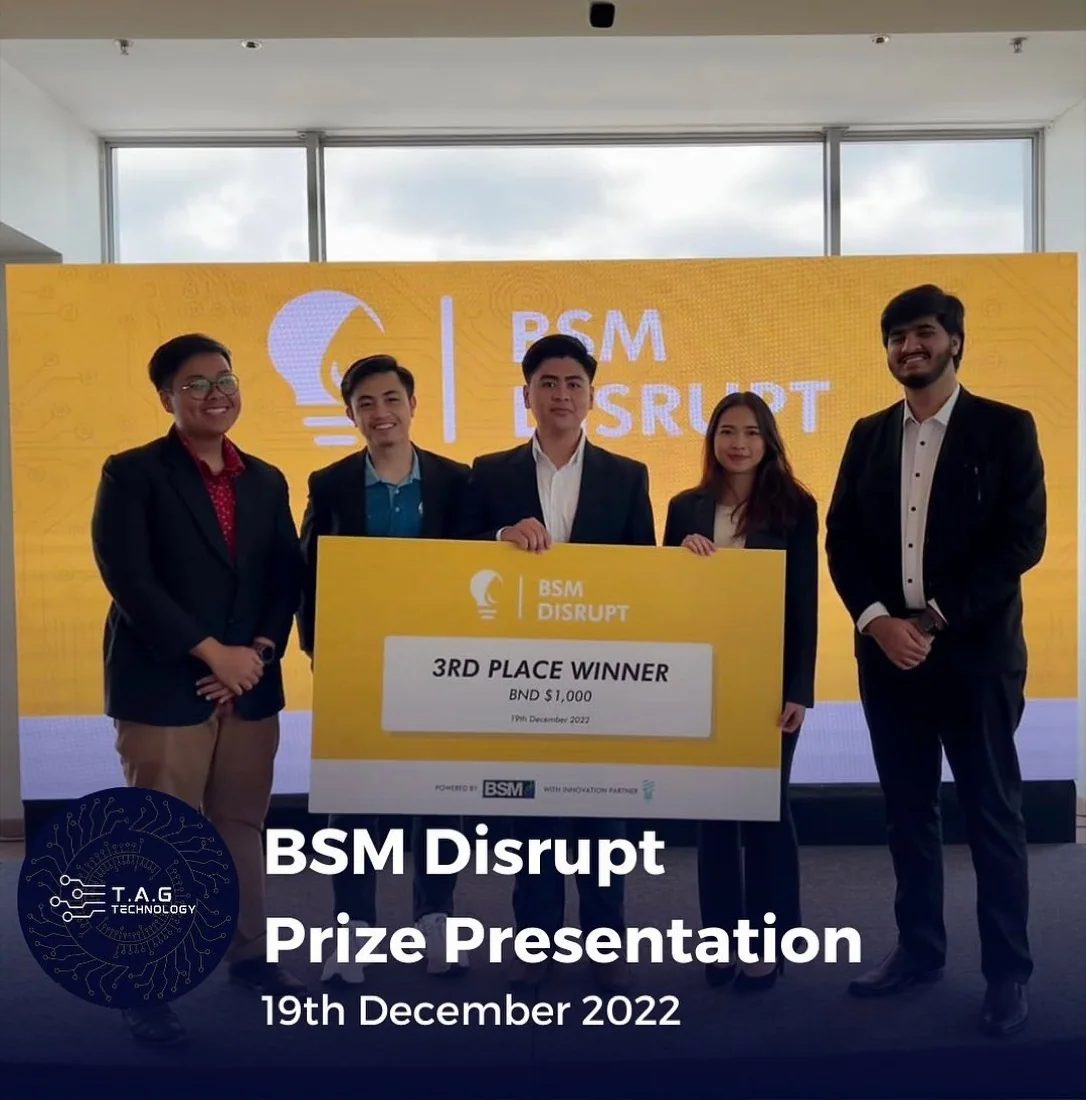 The Tag Technologies team receiving the BSM Disrupt third place cheque, December 2022